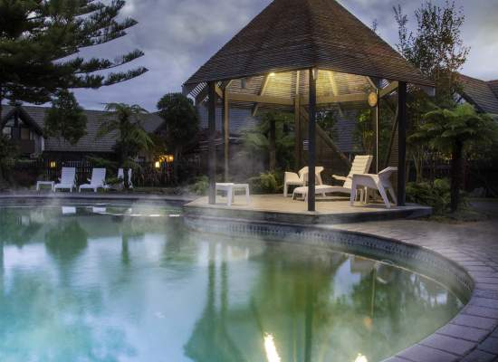 POOL-ELL